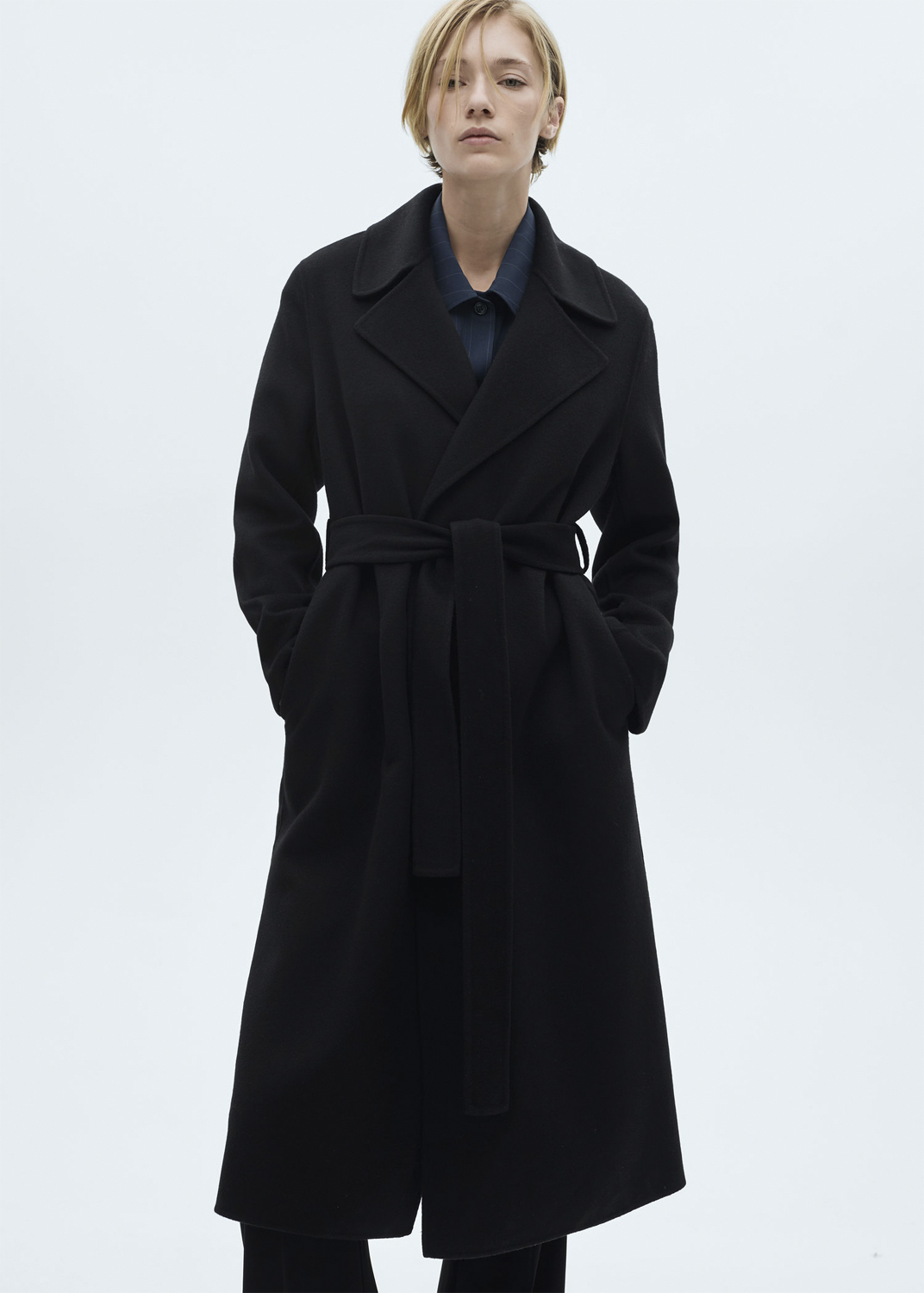 Bælteblazer fra MANGO - Elegant overgangsjakke til damer