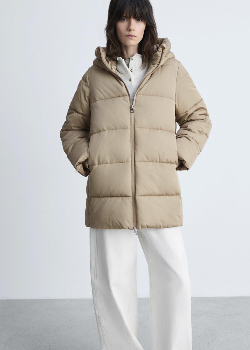 Lys beige hættetrøje fra MANGO - Overgangsjakke på tilbud!