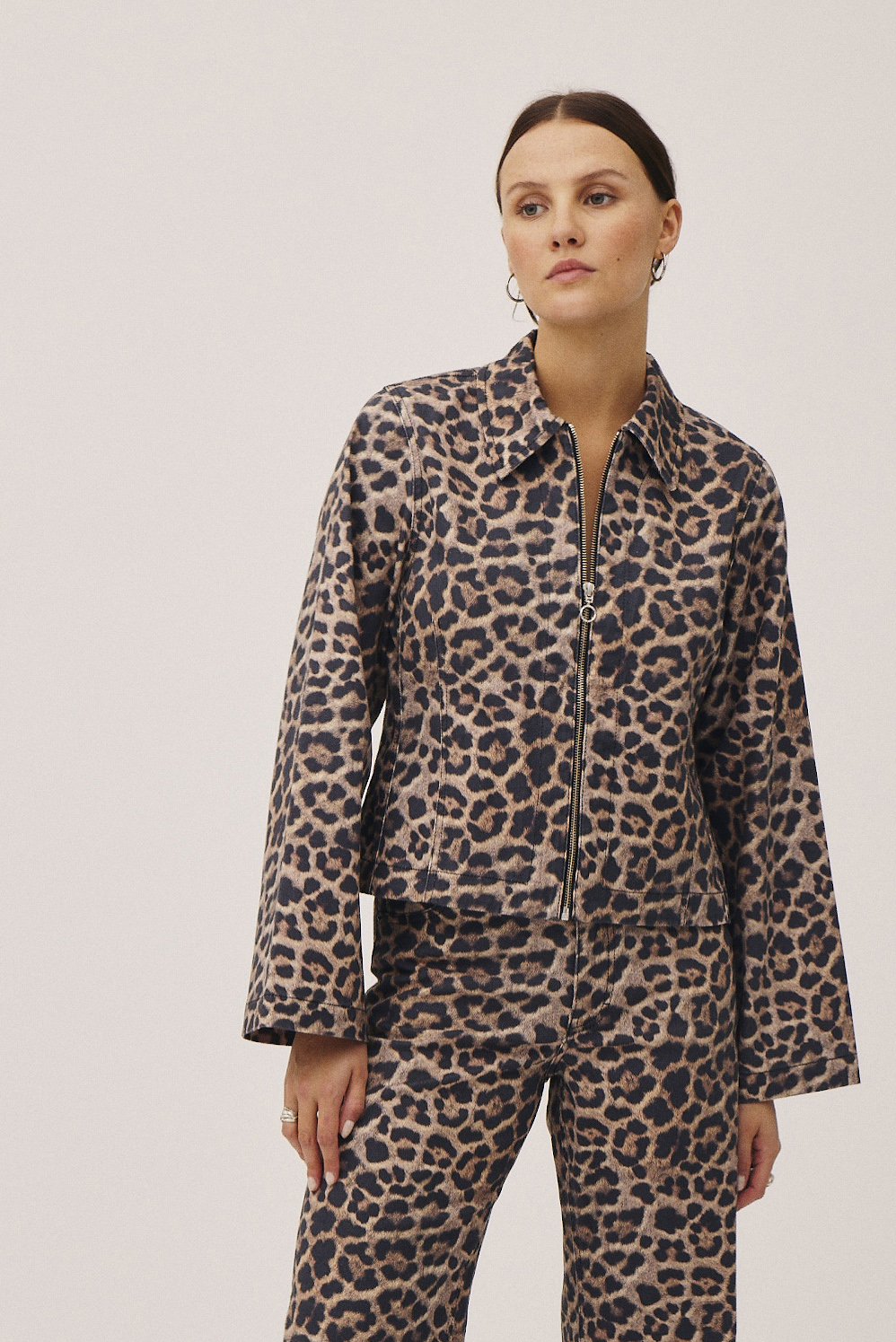 Cool leopardprint denimjakke fra Magasin du Nord