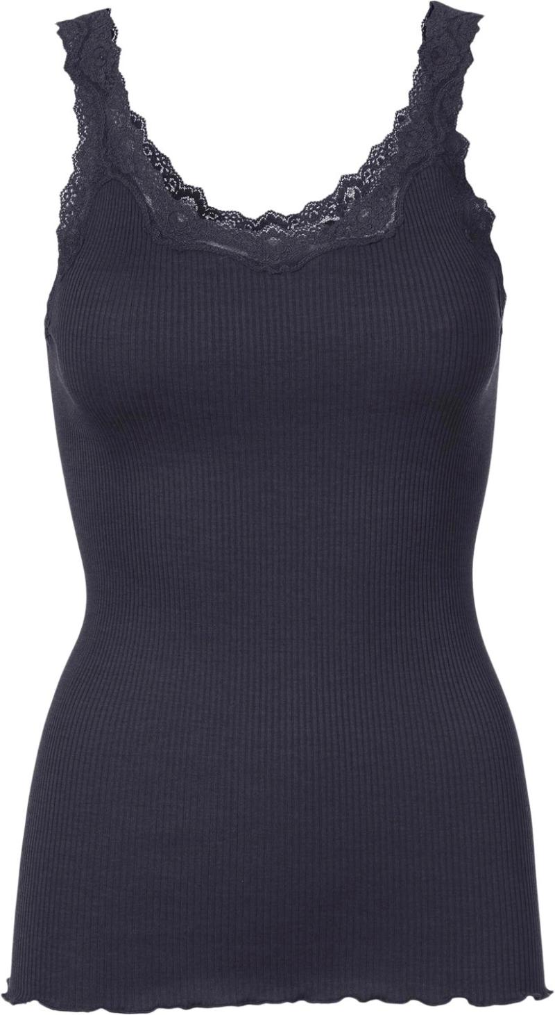 Silketop med blonde fra Rosemunde - Feminin stil